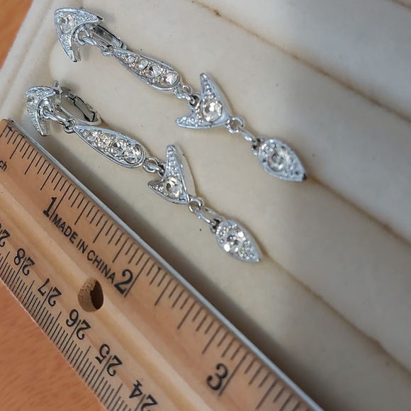 Clipon Silvertone Crystal Long Dangle Earrings Clip On Signed Wedding - Picture 4 of 6